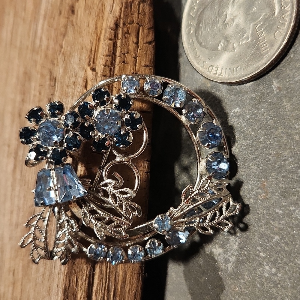 Vtg STAR ART Sterling Silver Brooch EUC